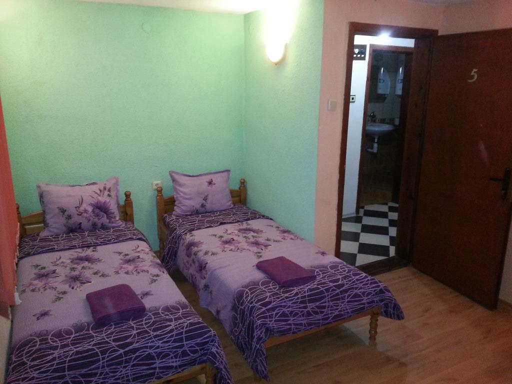 Guest House Drakite เบโลกราดชิก ภายนอก รูปภาพ